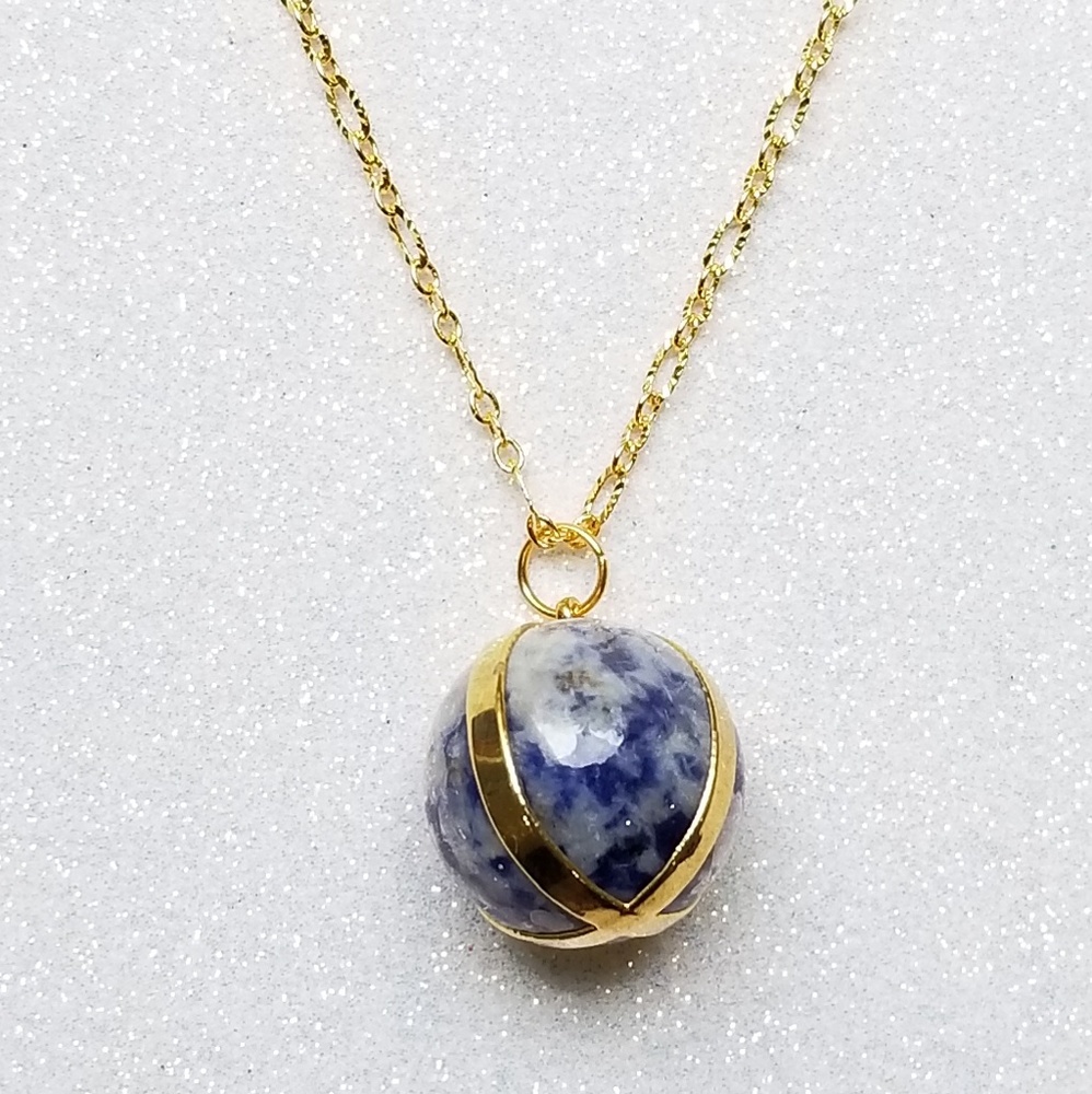COPY - Sodalite sphere gold elactroplated chain necklace